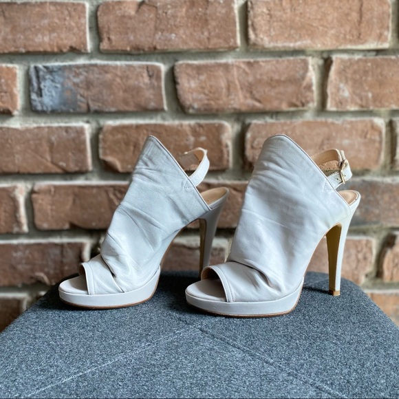 Le Chateau Luxe Peep-Toe Heels - Picture 2 of 8